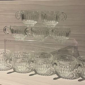 Set of 10 vintages coffe/te cups - pretty unique.